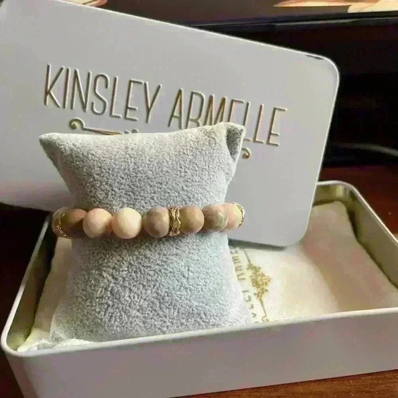 Kinsley Armelle Pricilla bracelet - Picture 2 of 4